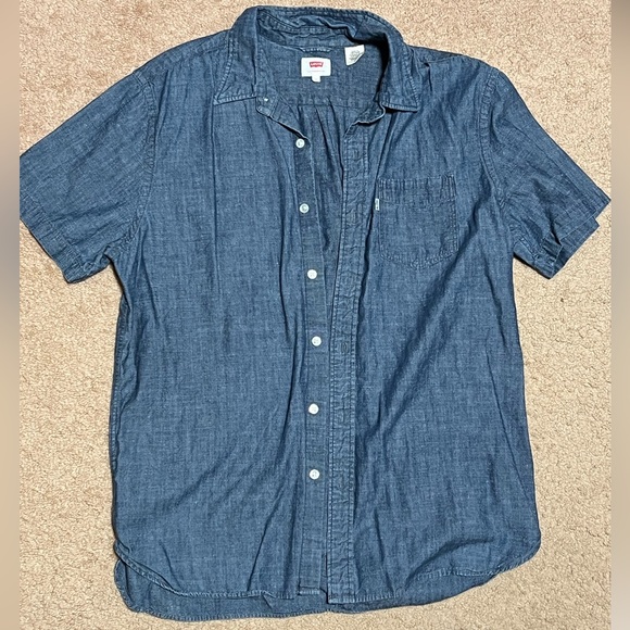 Men’s Large Levi’s Short Sleeve Button Up Shirt - Picture 1 of 3